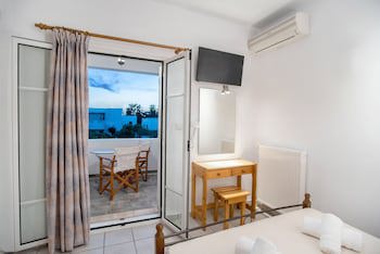 Kontaratos Studios & Apartments