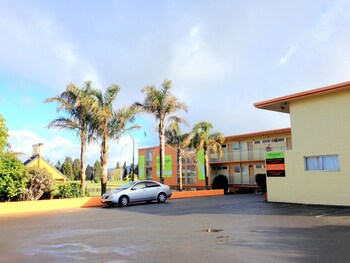 Greenview Motel