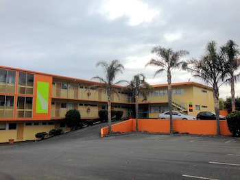 Greenview Motel