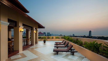 Aiyara Palace