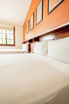 Villas Del Sol Hotel