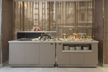 Corp Executive Hotel Doha Suites