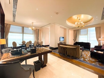 Fairmont Makkah Clock Royal Tower