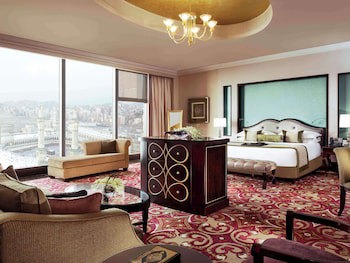Fairmont Makkah Clock Royal Tower
