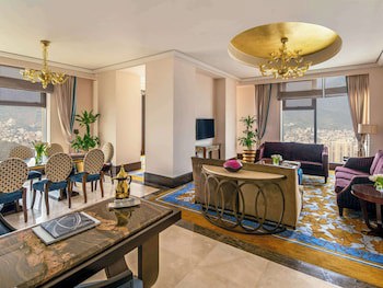 Fairmont Makkah Clock Royal Tower