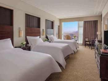 Fairmont Makkah Clock Royal Tower