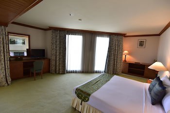 Thumrin Thana Hotel