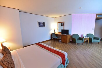 Thumrin Thana Hotel