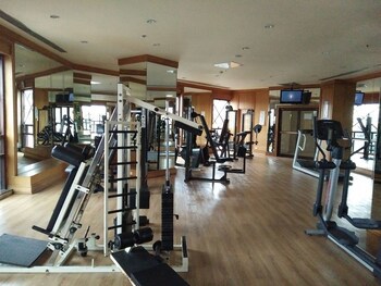Thumrin Thana Hotel