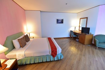 Thumrin Thana Hotel