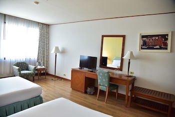 Thumrin Thana Hotel