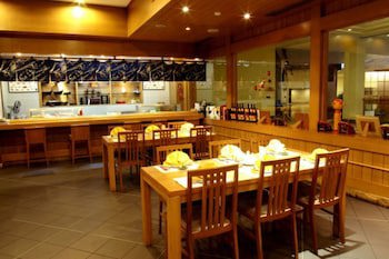 Thumrin Thana Hotel