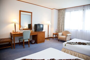 Thumrin Thana Hotel