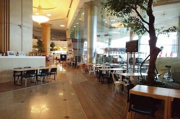 Thumrin Thana Hotel