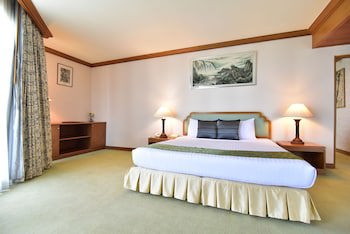 Thumrin Thana Hotel