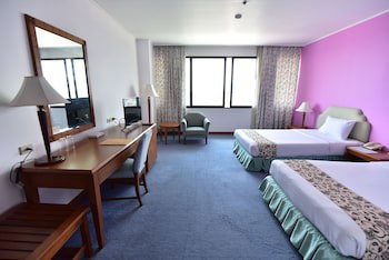Thumrin Thana Hotel