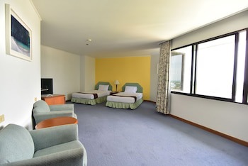 Thumrin Thana Hotel