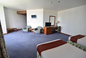 Thumrin Thana Hotel