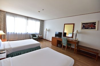 Thumrin Thana Hotel