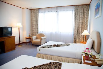 Thumrin Thana Hotel