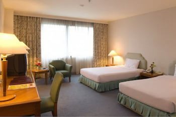 Thumrin Thana Hotel