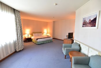Thumrin Thana Hotel
