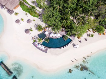 Constance Moofushi All Inclusive