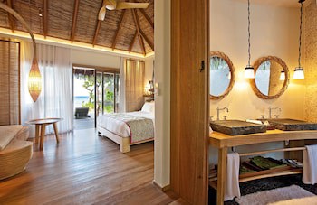 Constance Moofushi All Inclusive