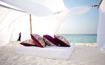 Constance Moofushi All Inclusive