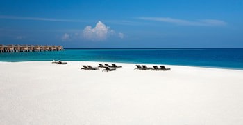 Constance Moofushi All Inclusive