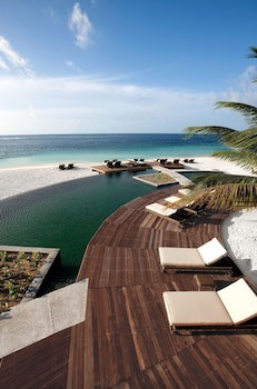 Constance Moofushi All Inclusive