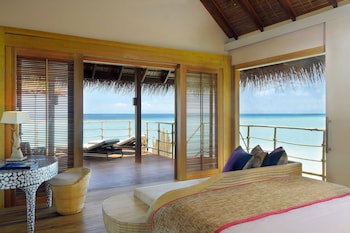 Constance Moofushi All Inclusive