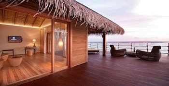 Constance Moofushi All Inclusive