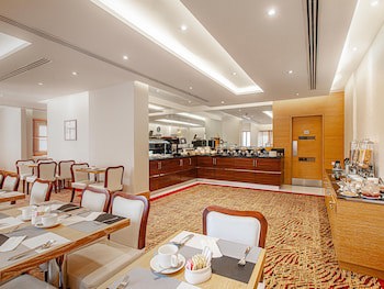 Golden Sands Hotel & Residences fotoğrafı