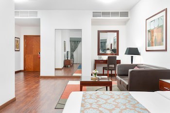Golden Sands Hotel & Residences fotoğrafı