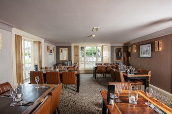 Broom Hall Inn