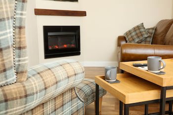 Broom Hall Inn
