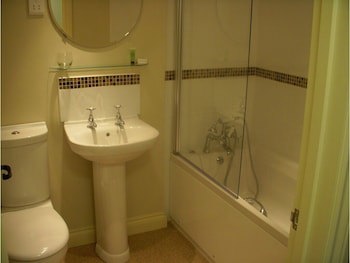Broom Hall Inn