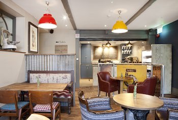 The George Hotel