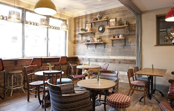 The George Hotel