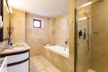 Epoque Hotel