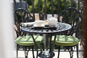 Epoque Hotel