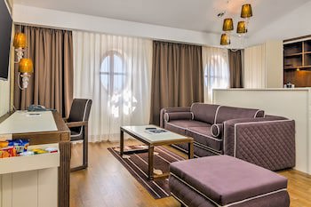 Epoque Hotel