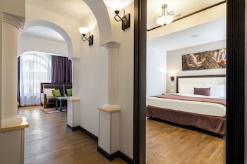Epoque Hotel