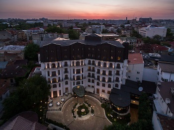 Epoque Hotel
