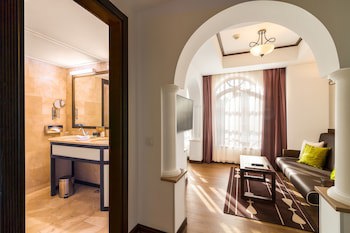 Epoque Hotel
