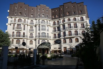 Epoque Hotel