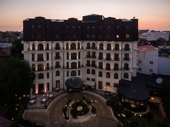 Epoque Hotel