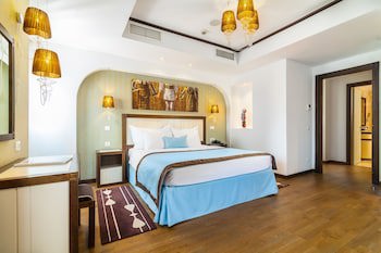 Epoque Hotel