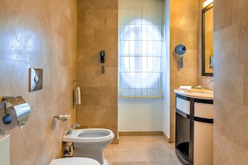 Epoque Hotel
